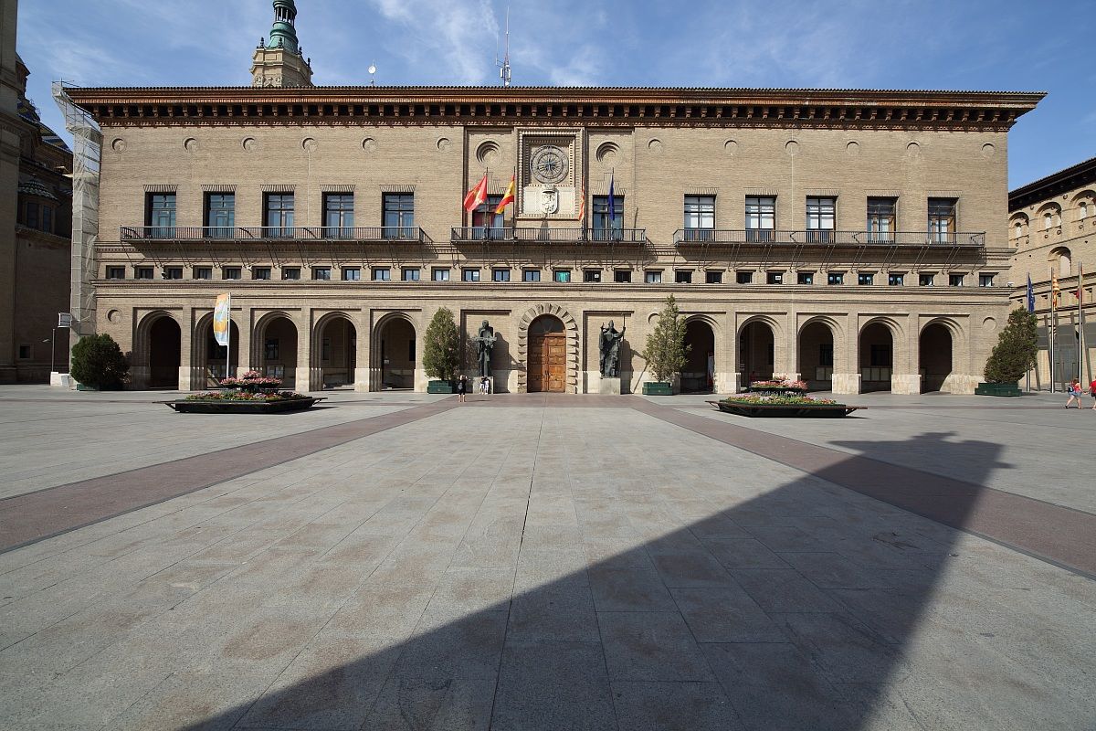 Palazzo in Piazza del Pilar - Saragozza - Spagna...
