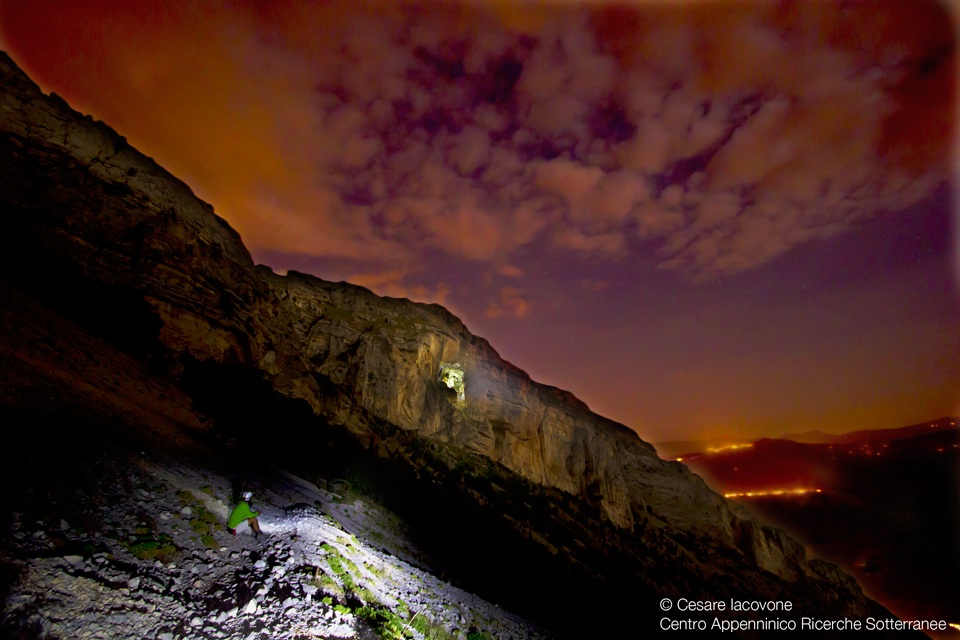 Grotta del Cavallone illuminated by our LED...