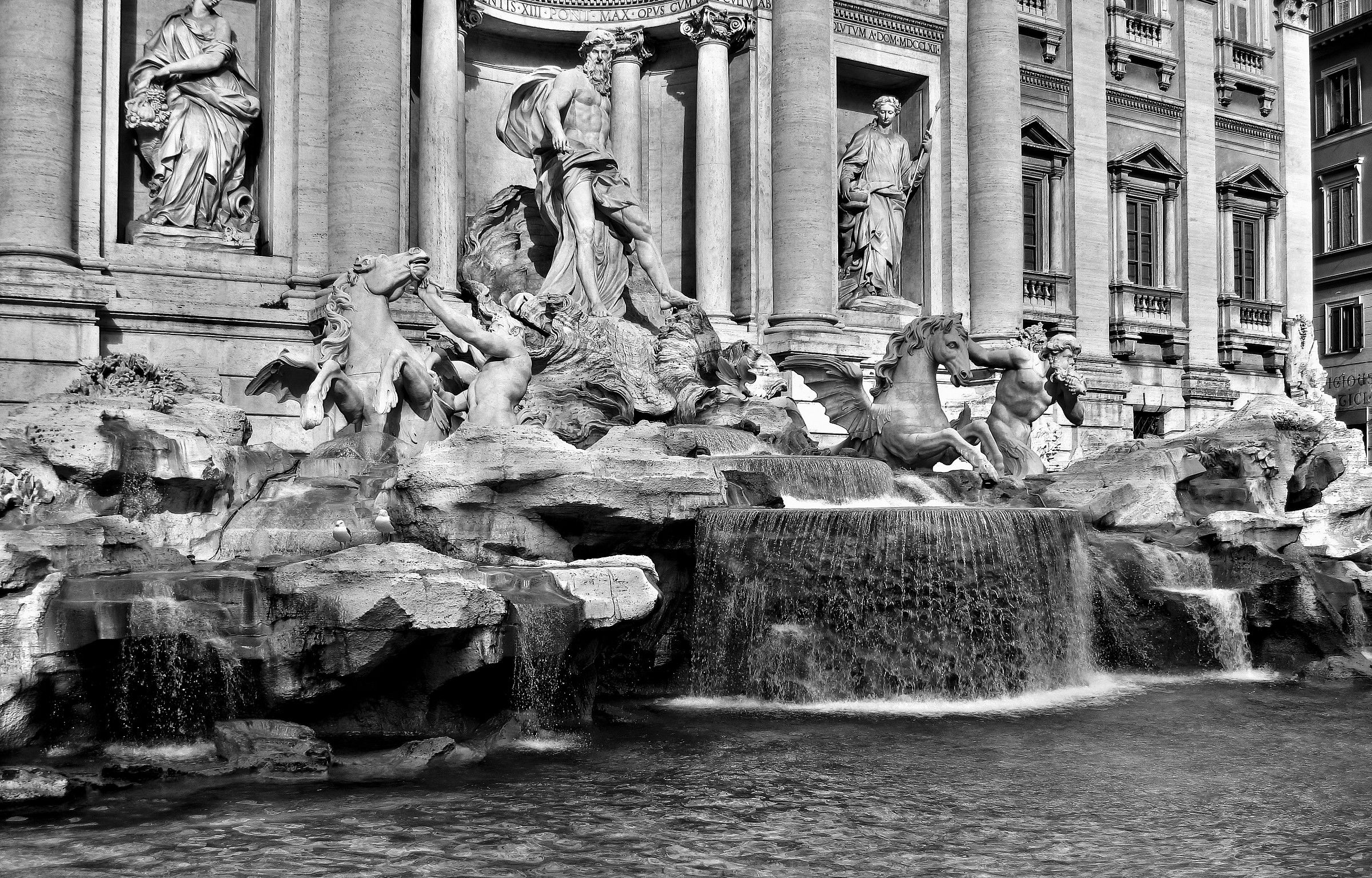 Rome - Trevi Fountain - B / W...