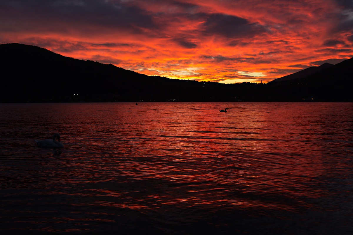 tramonto sul lago di garlate...