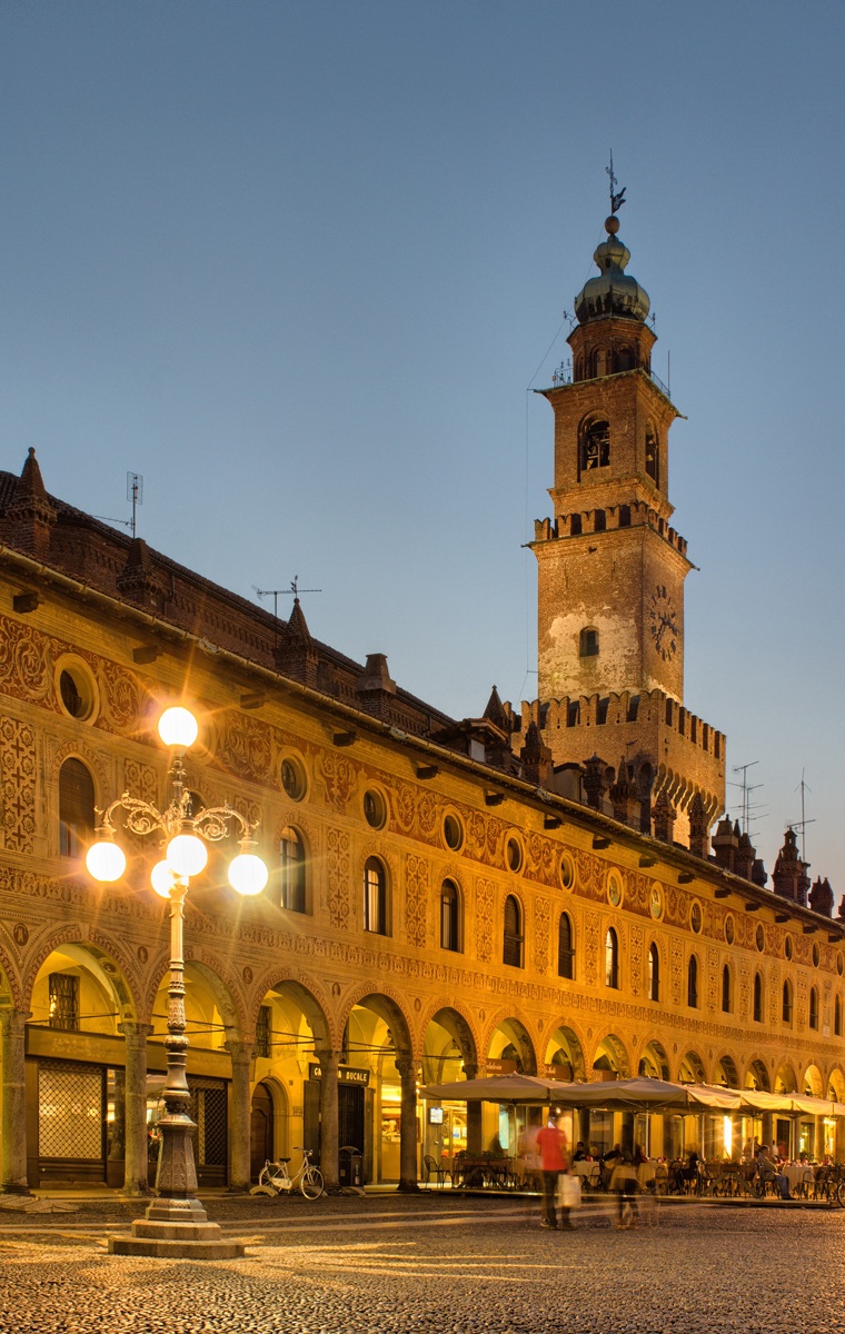 torre della piazza ducale di Vigevano (pv)...