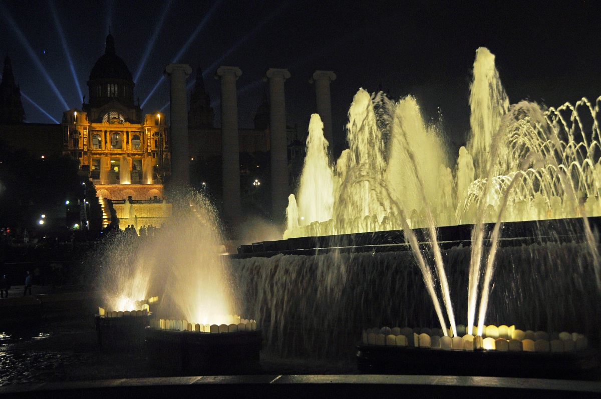 Barcelona Magic Fountain at Monjiuc...