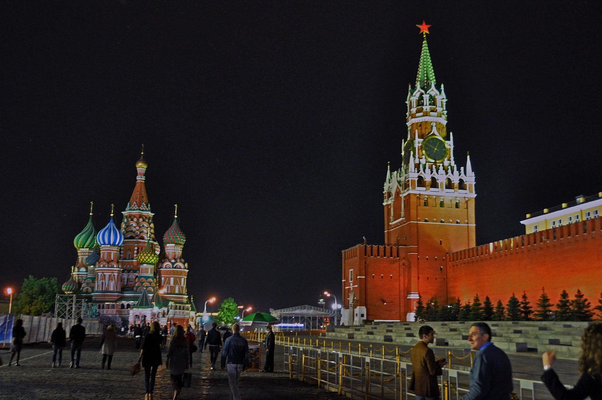 Moscow Kremlin and Red Mad S.Bsilio...