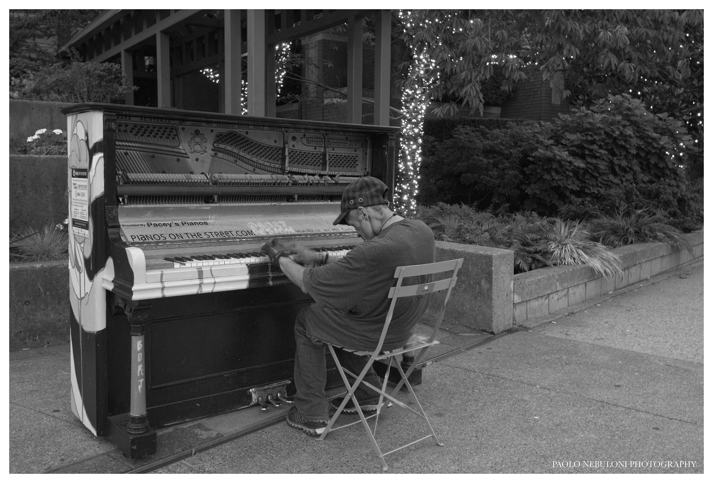 vancouver - pianos on the street...