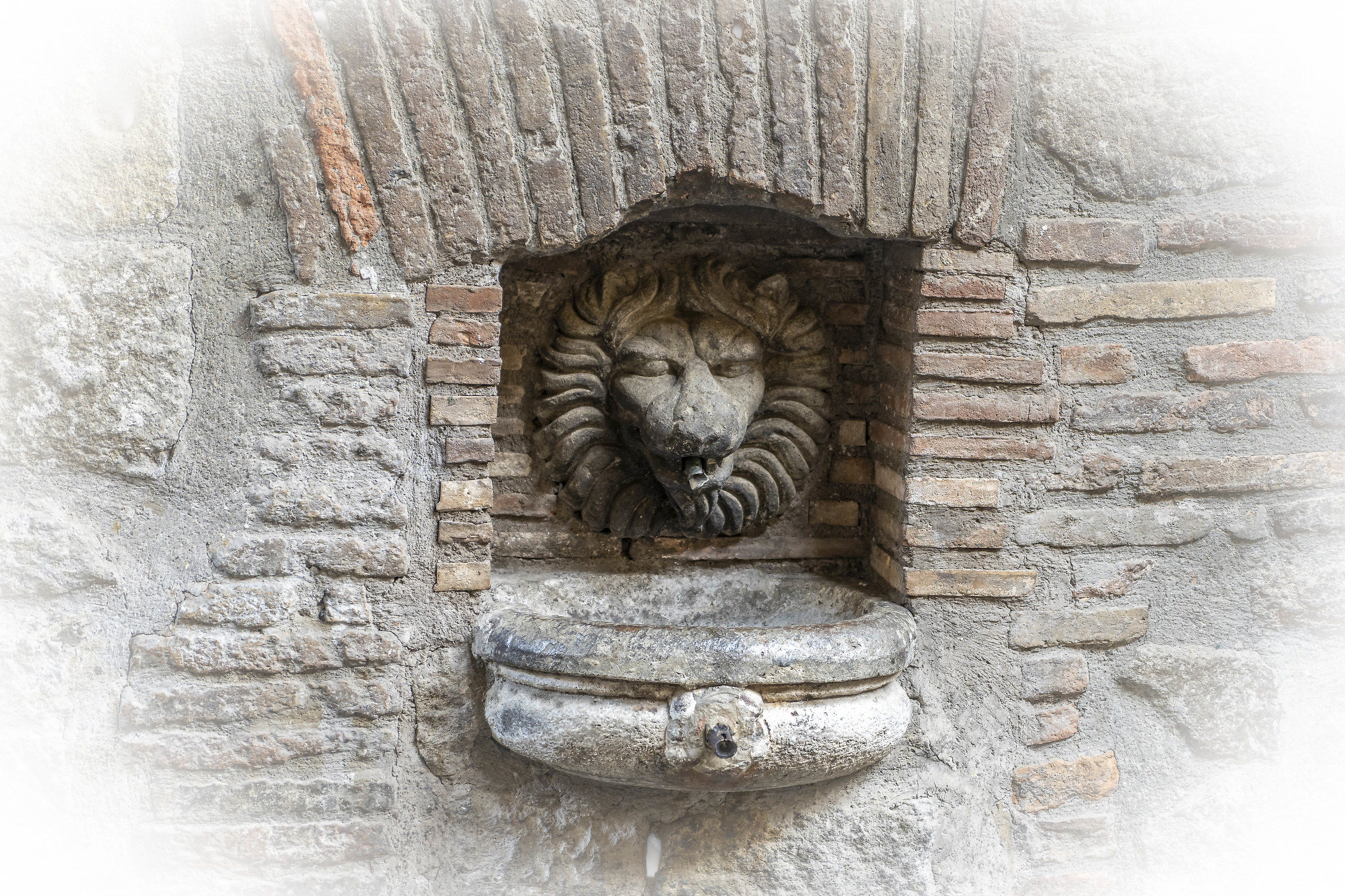 Viterbo: Fontana Medieval...