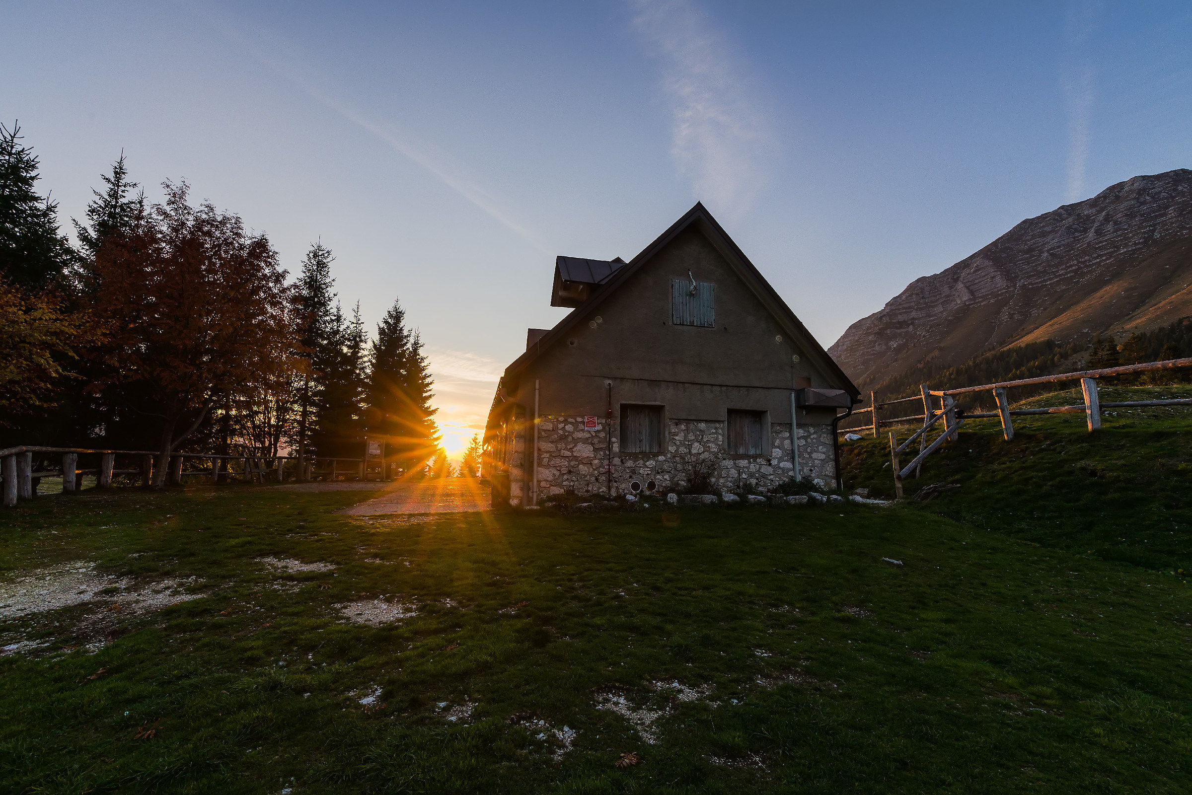 Last rays of sunshine at the Montasio Hut...