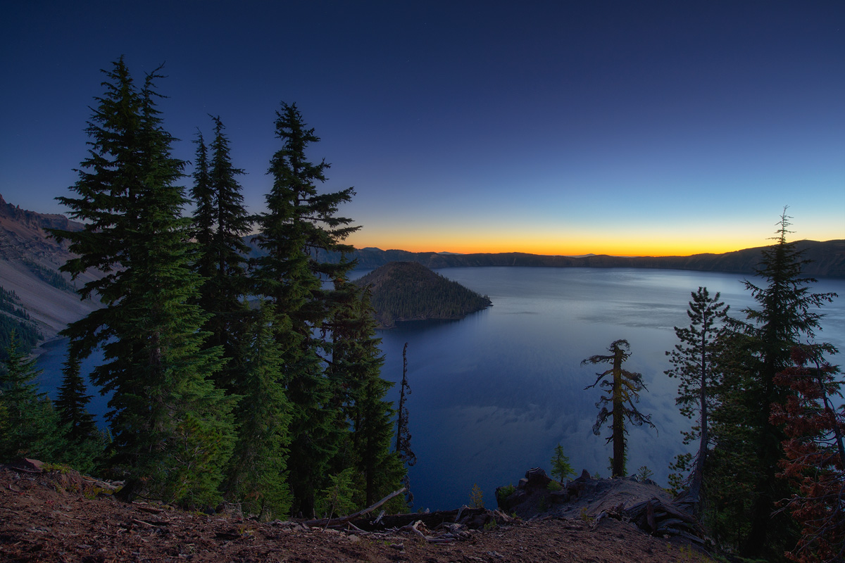 Crater Lake before dawn - 3 RAW...