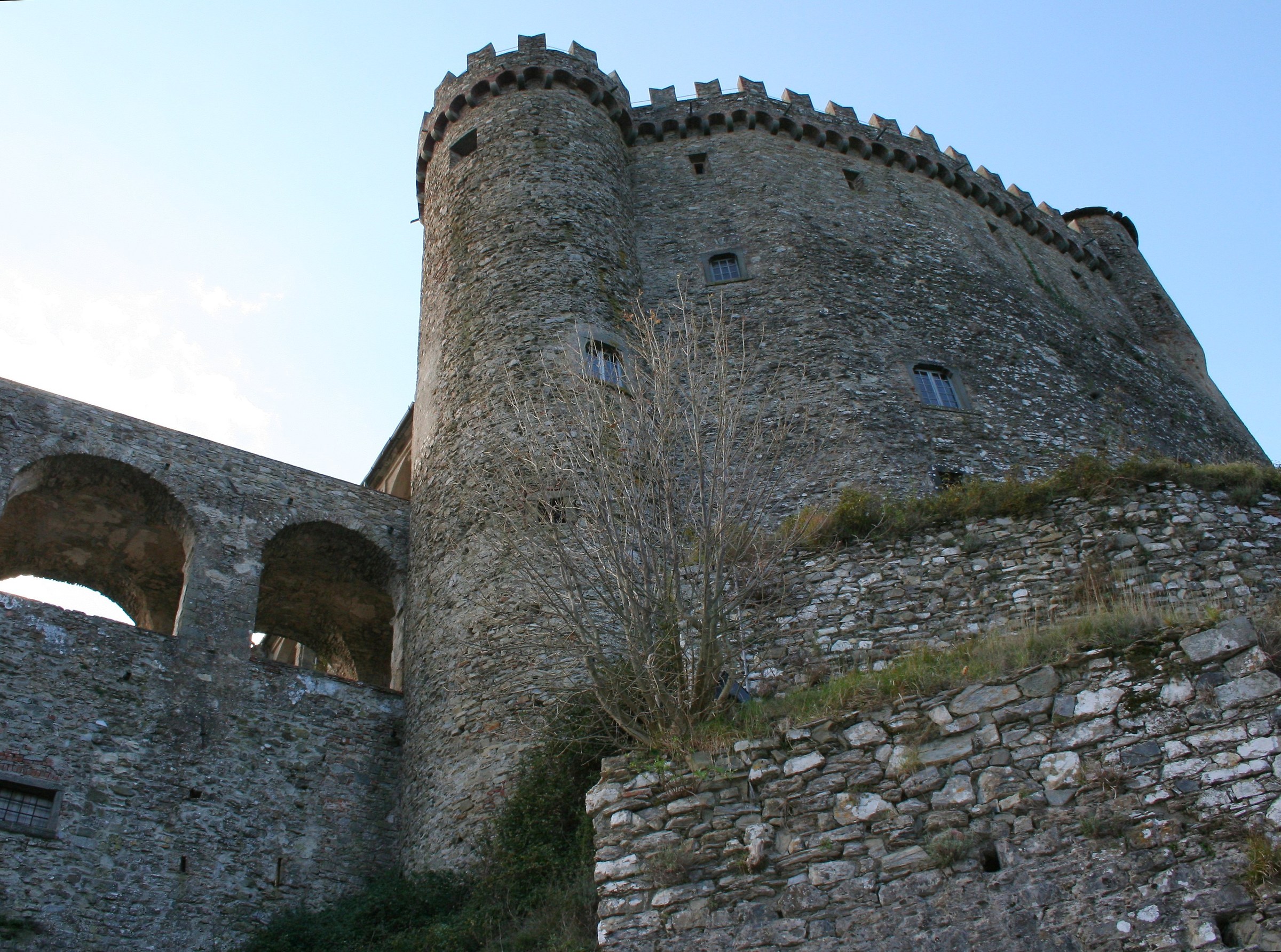 Fosdinovo Castle (Ms)...