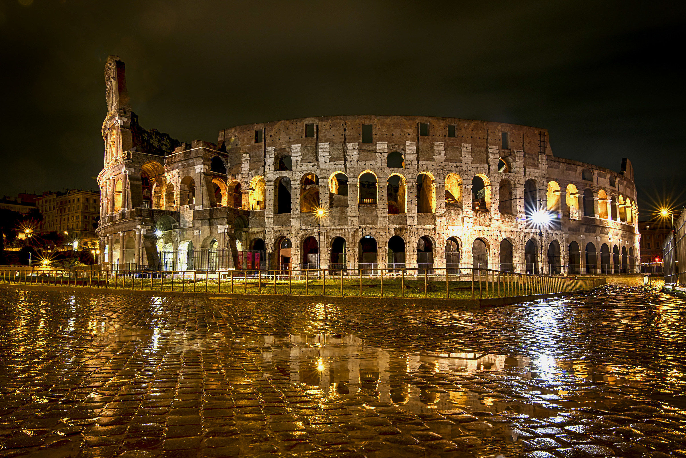 Colosseum in the Rain ...
