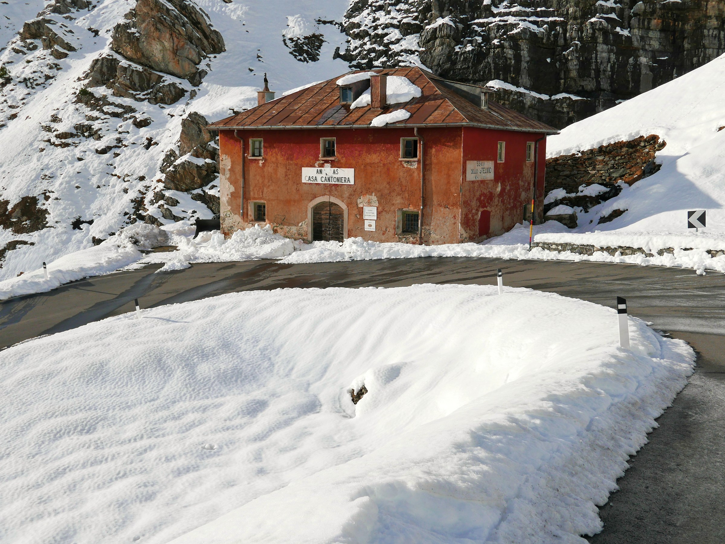 Stelvio Pass Snow Cantoniera...