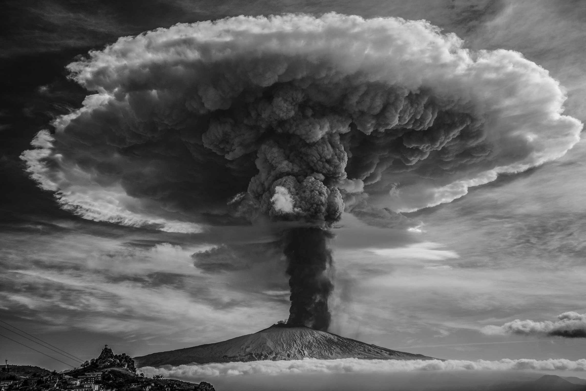 Etna in Monochrome eruption...