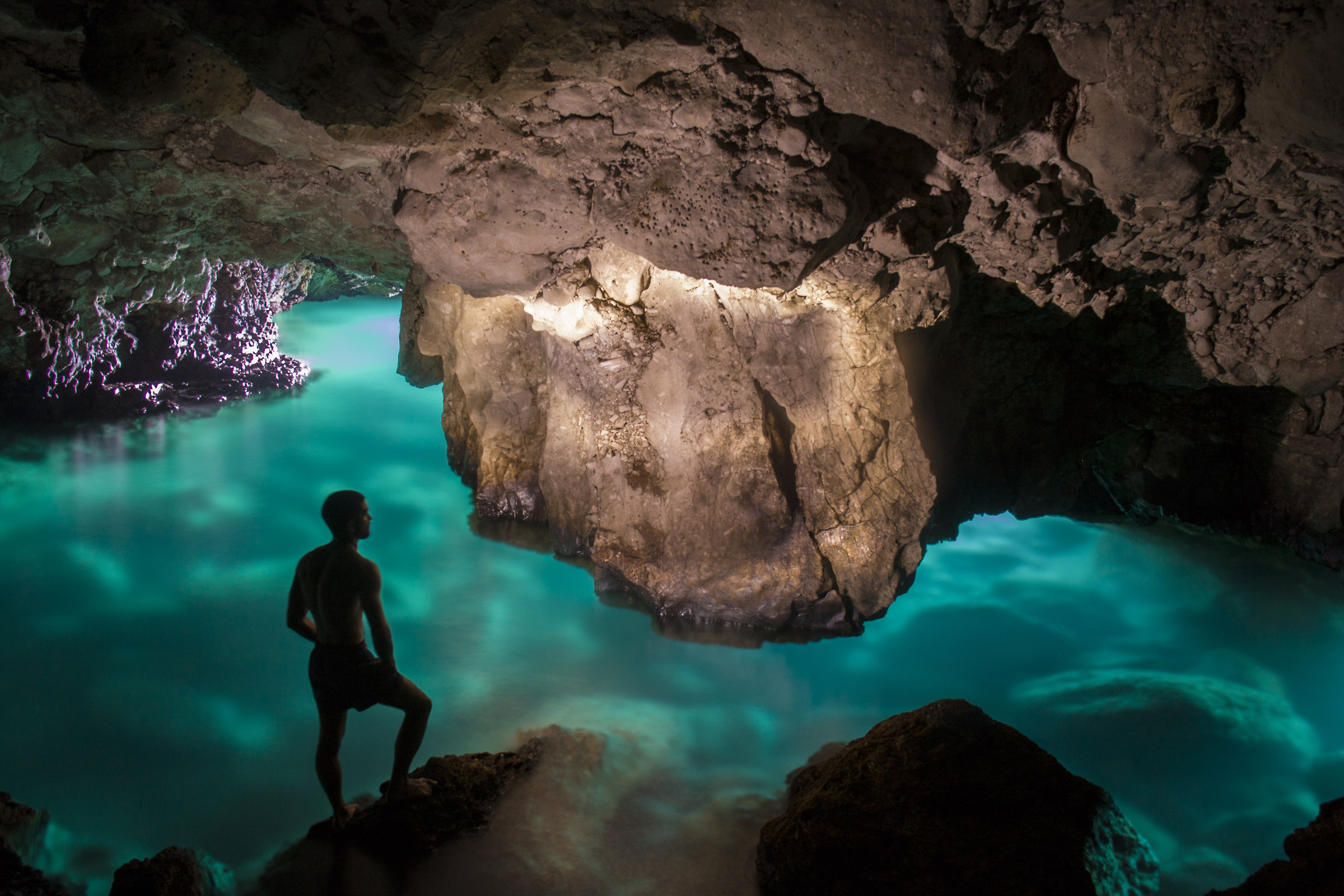 Grotta semisommersa a Porto Selvaggio...