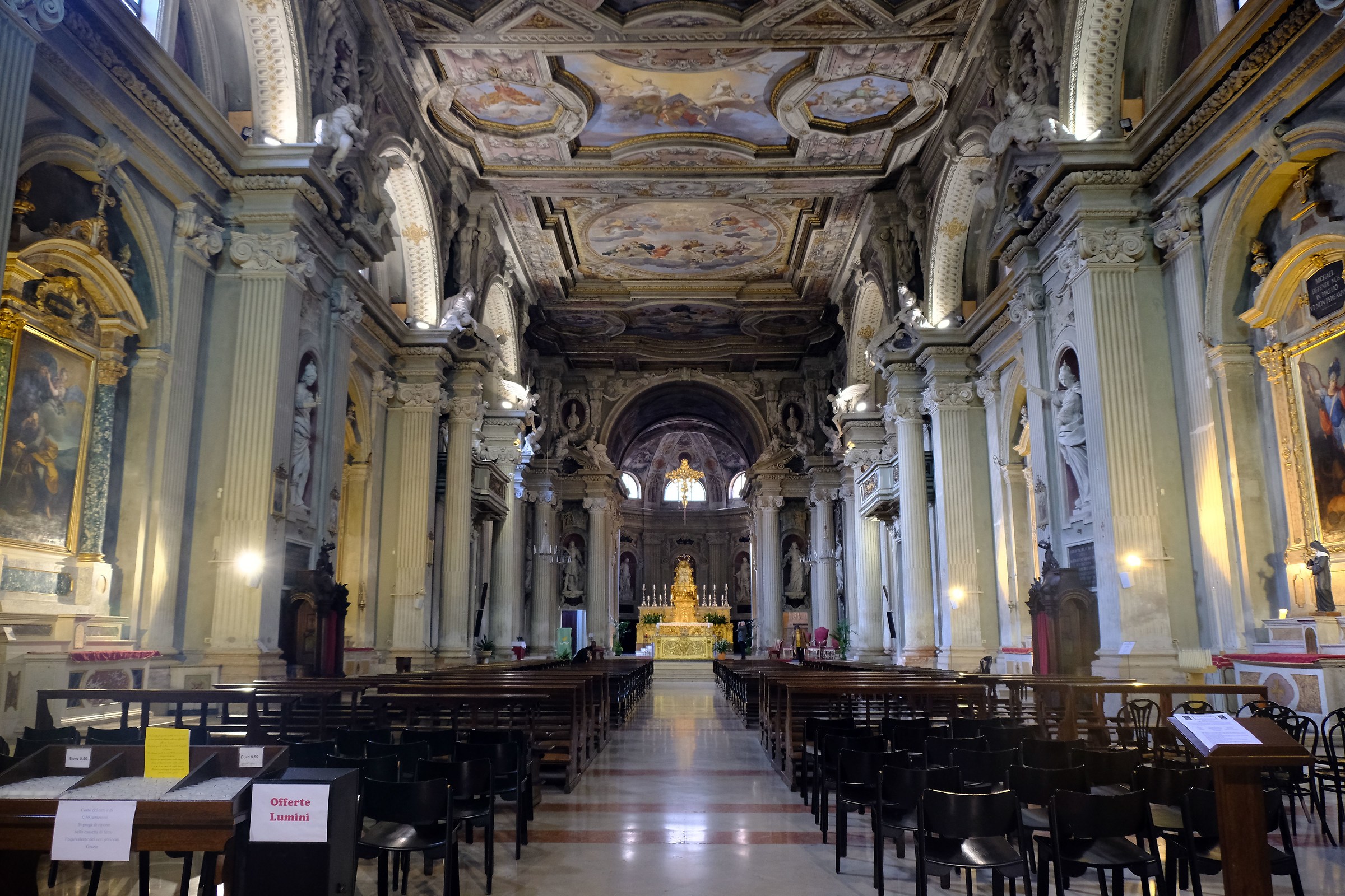 Church of Sant'Agostino-interior...