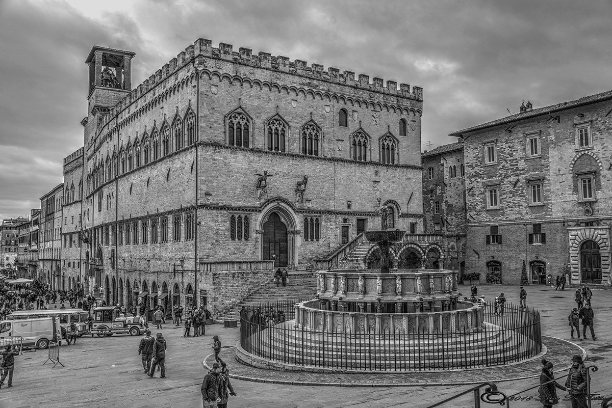 Piazza IV Novembre - Perugia...