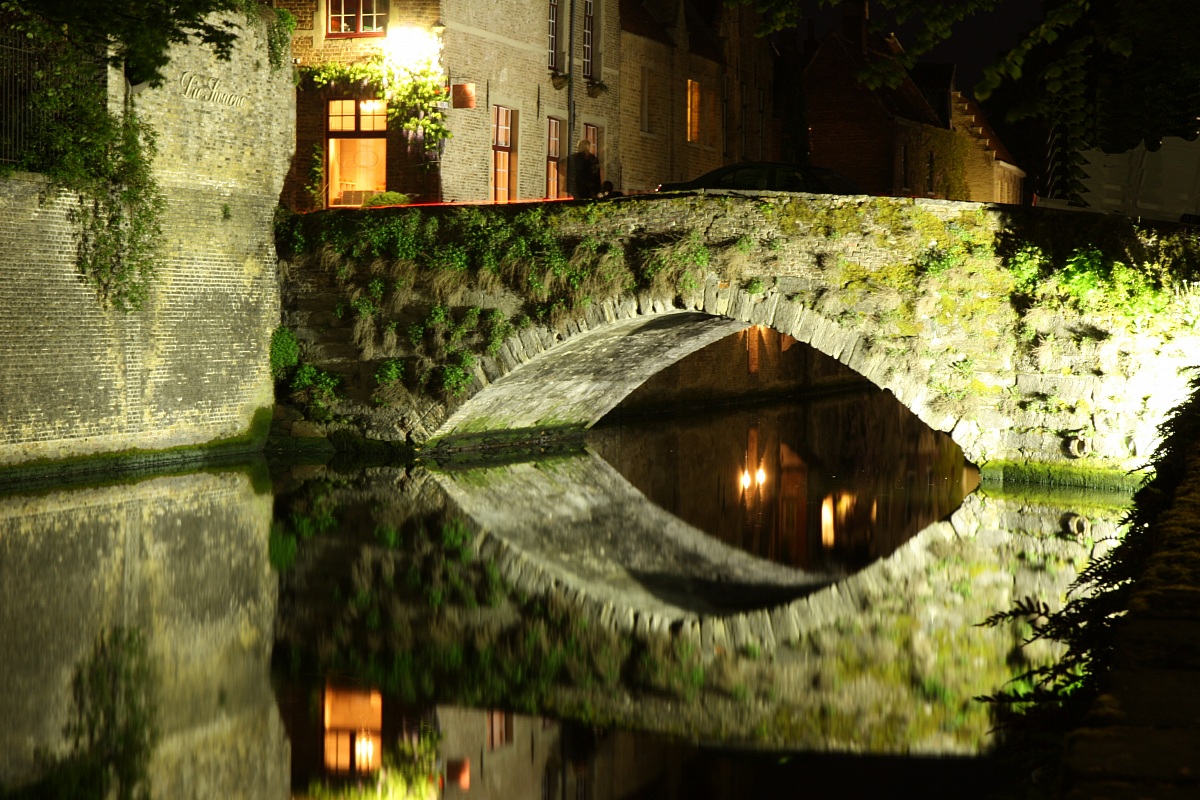 Night bridge Bruges...