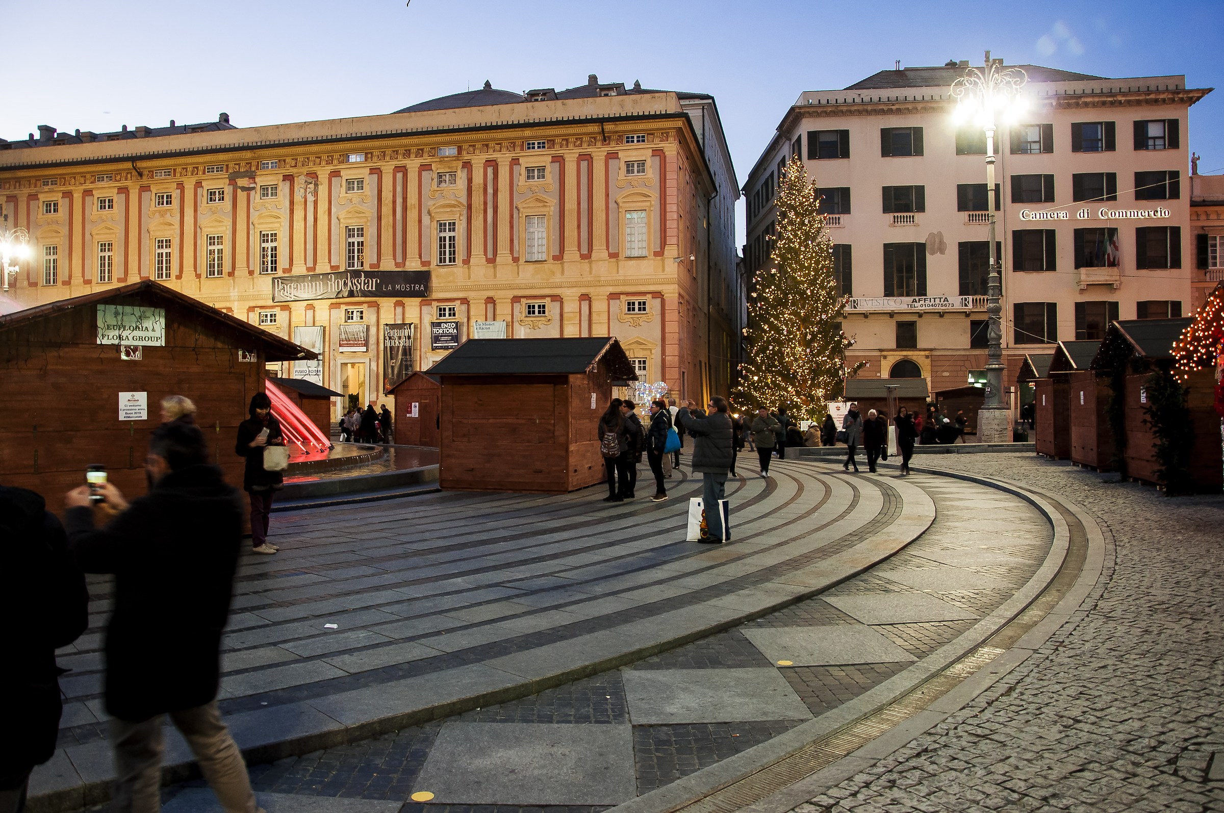 Piazza De ferrari (Genova)...