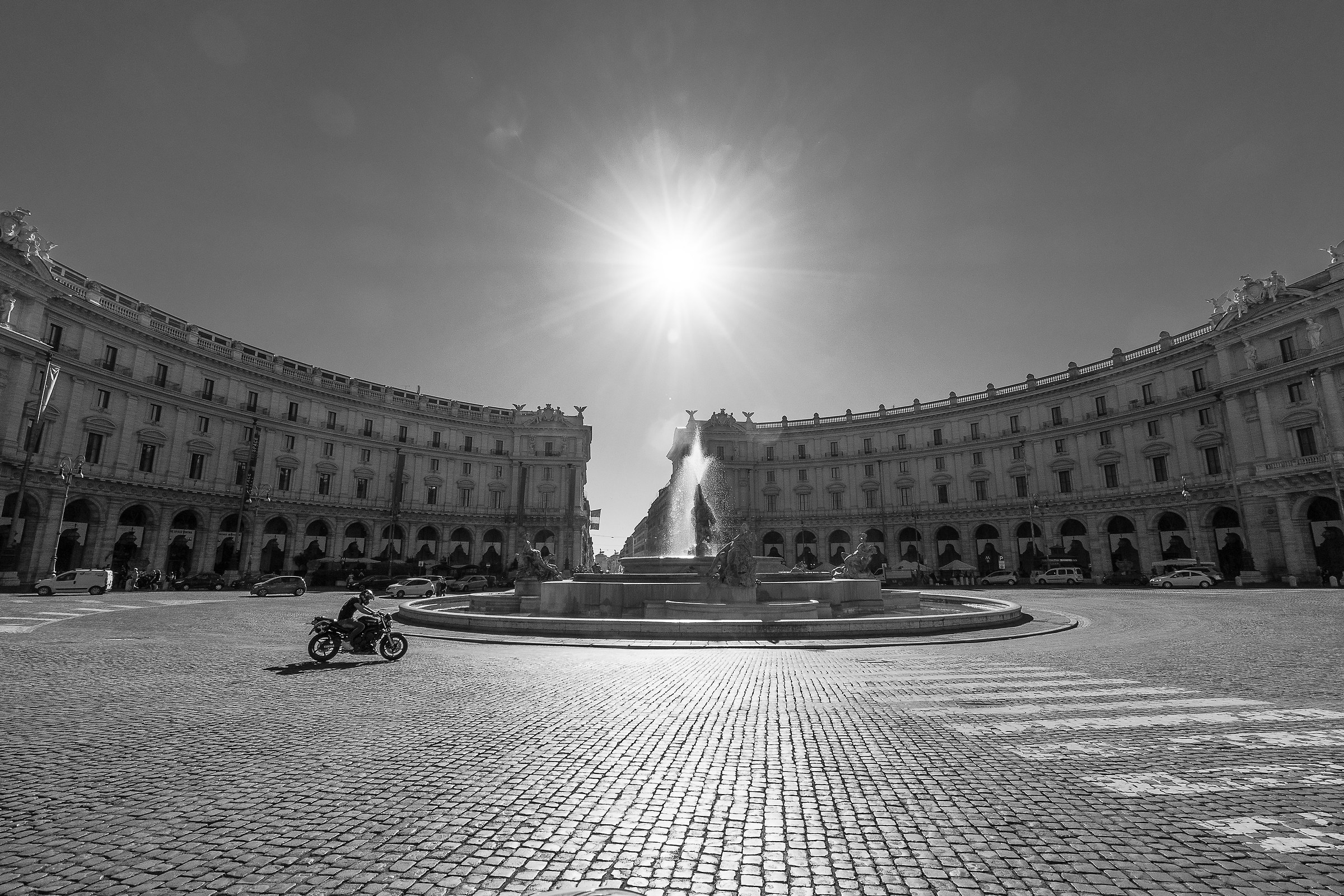 Piazza della Repubblica ( ex piazza Indipendenza)...