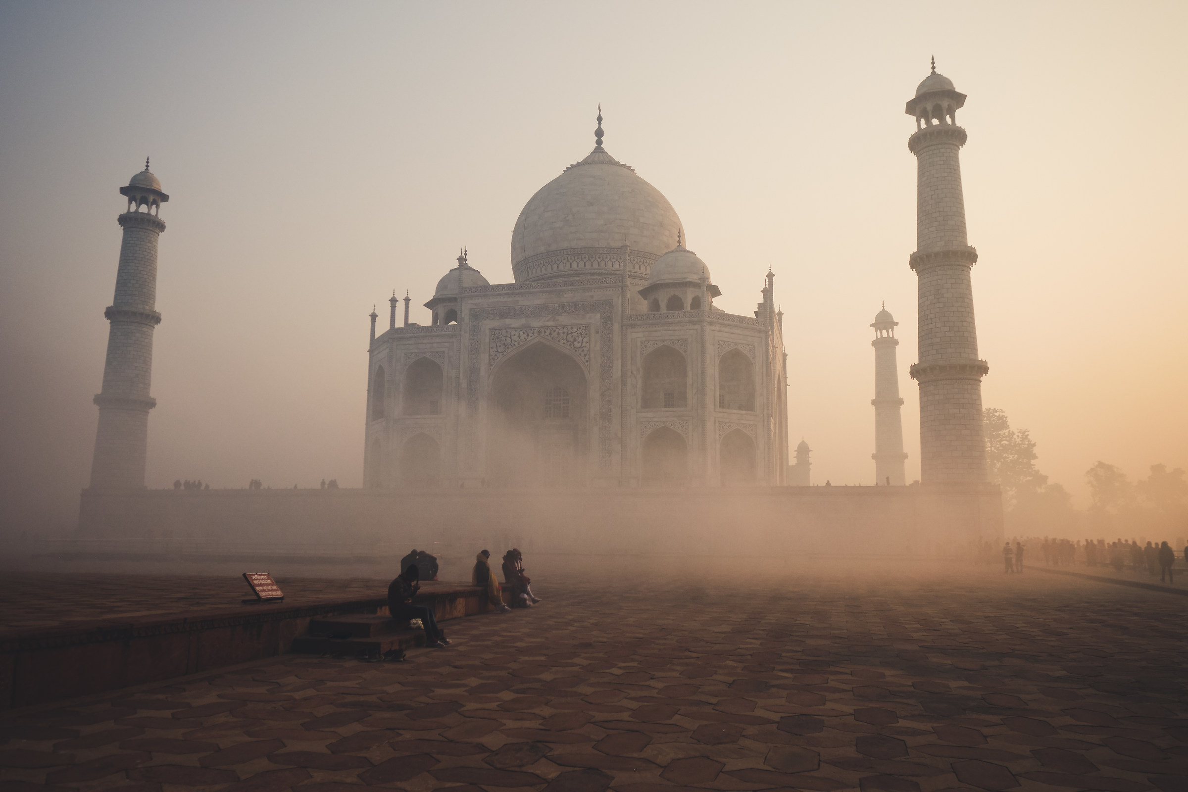 Nebbia sul Taj Mahal...