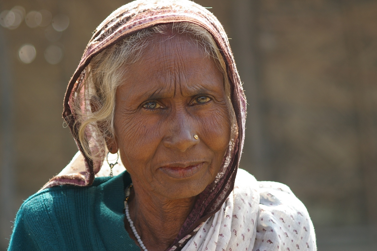 Woman with sad eyes - India...