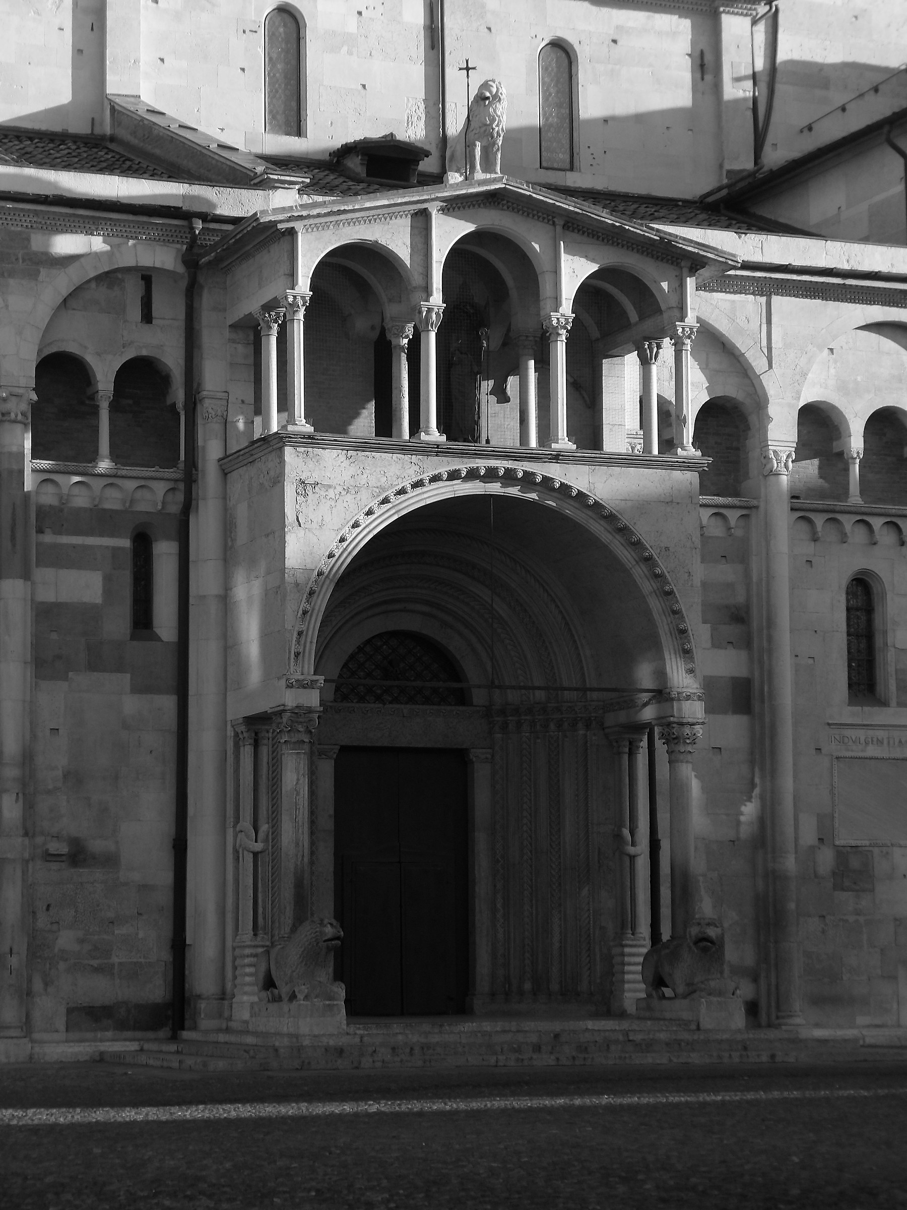La Porta Regia - Duomo di Modena...