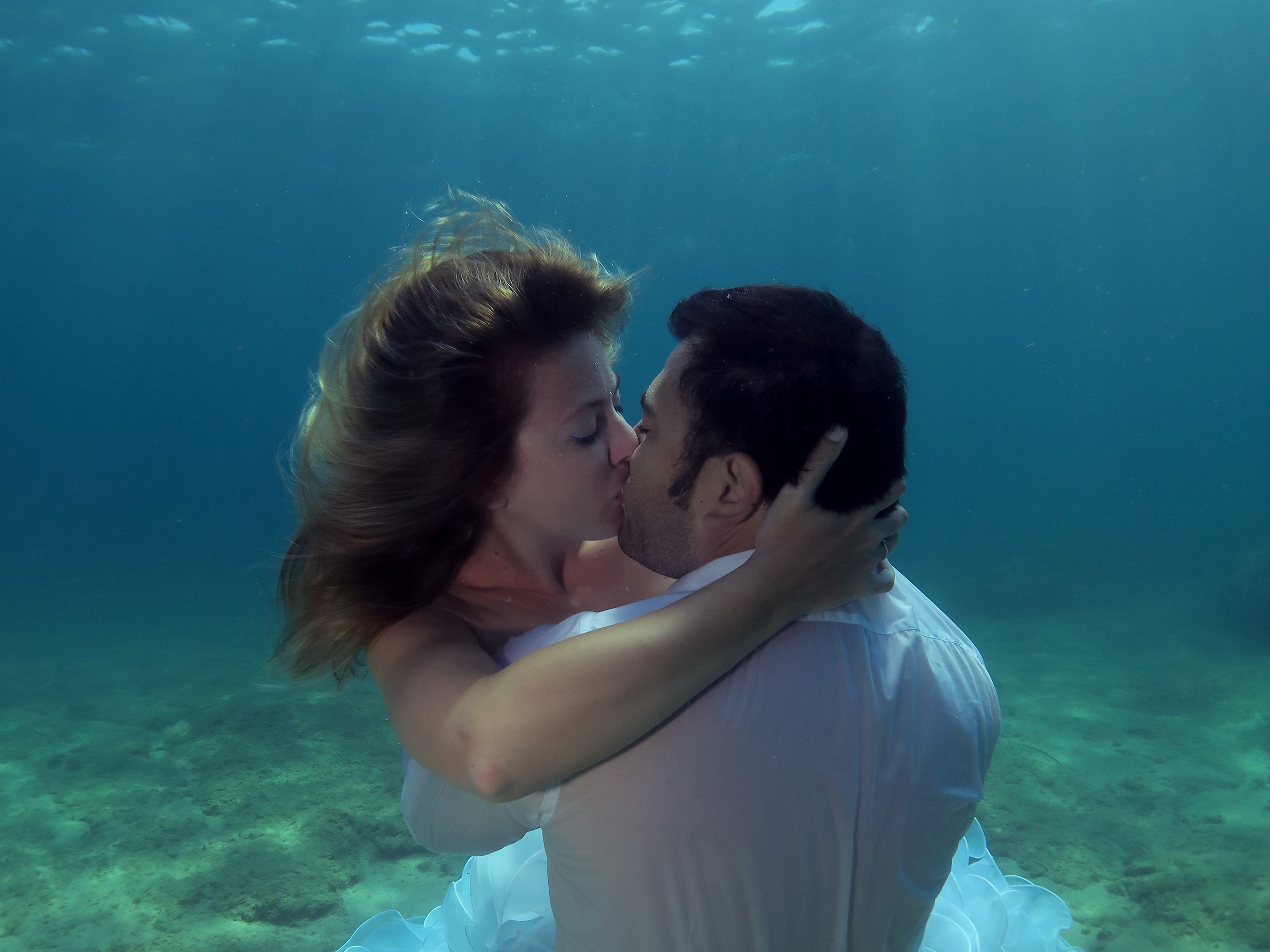 Underwater Wedding-Kiss...