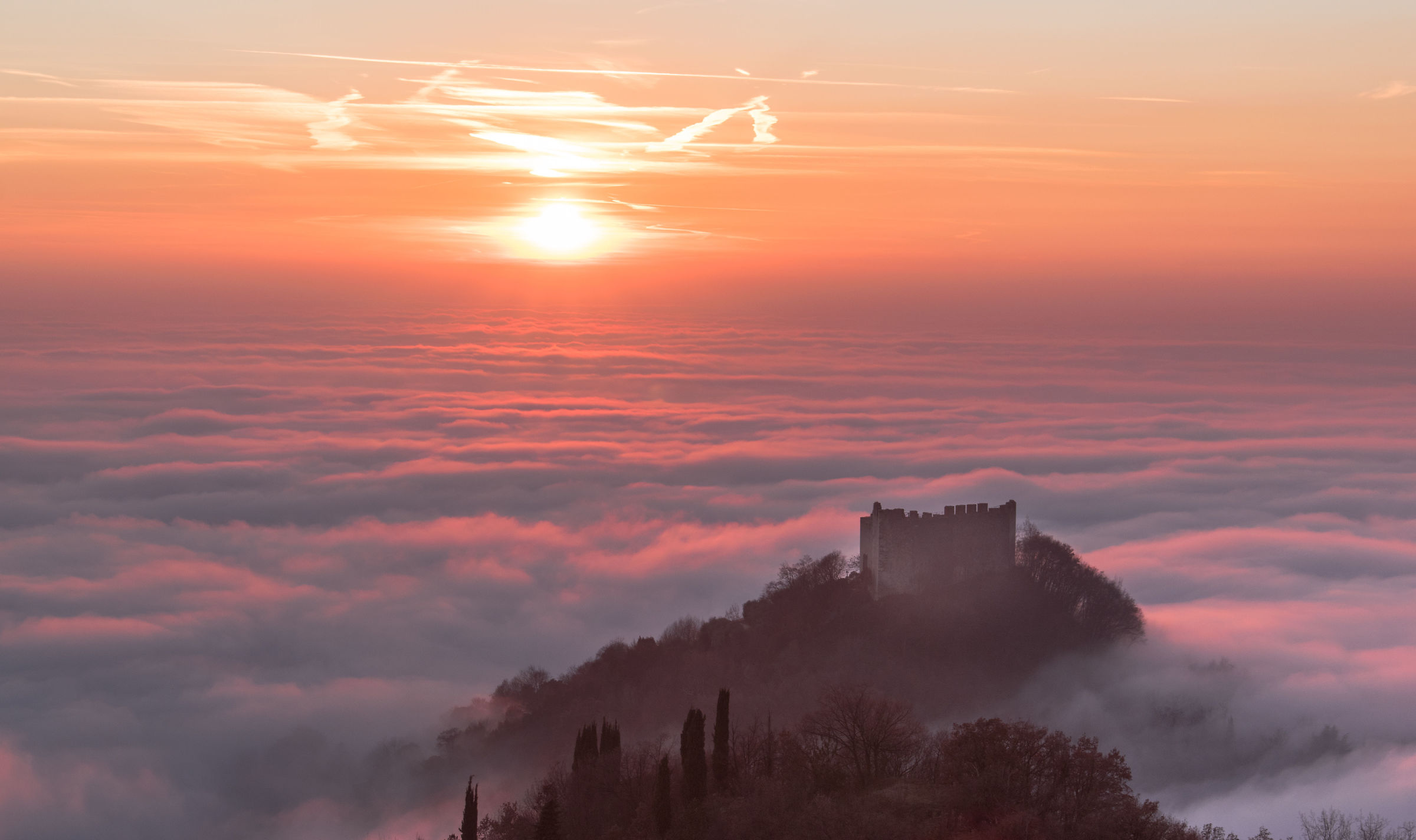 Rocca di Asolo above the clouds...