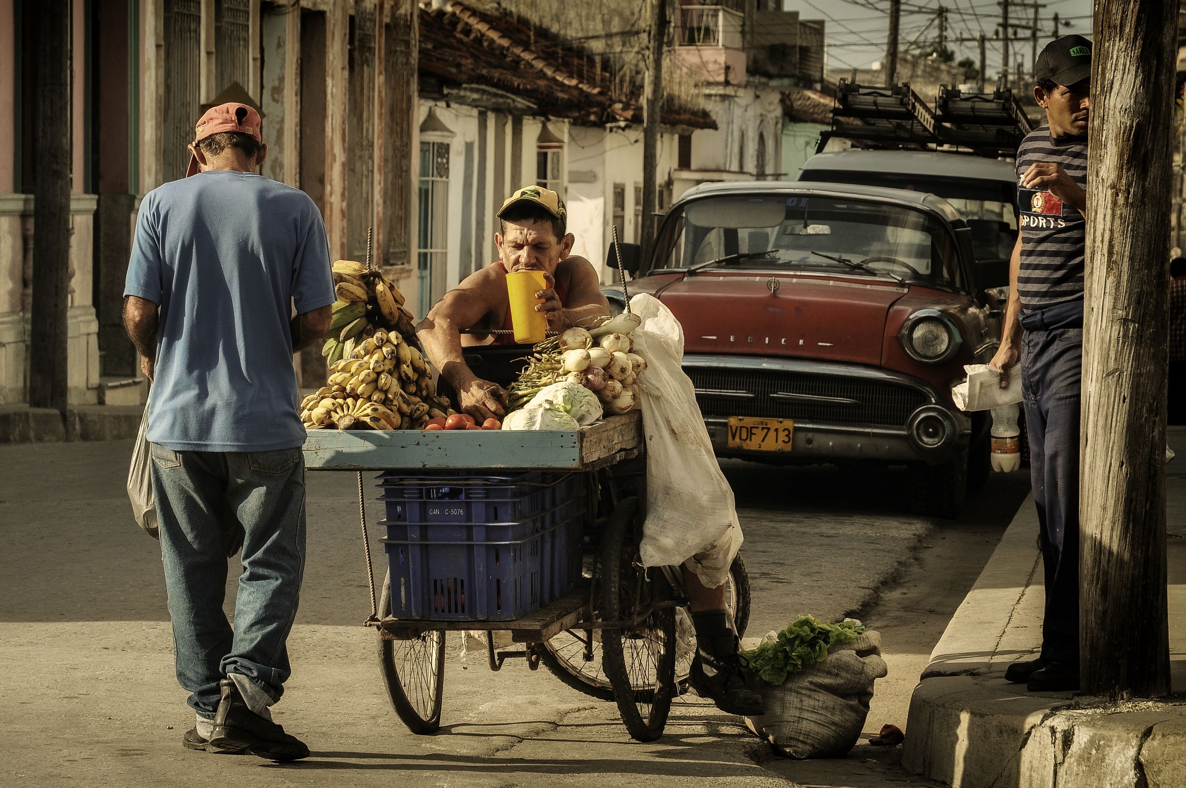 Cuba, store fruits and vegetables!...