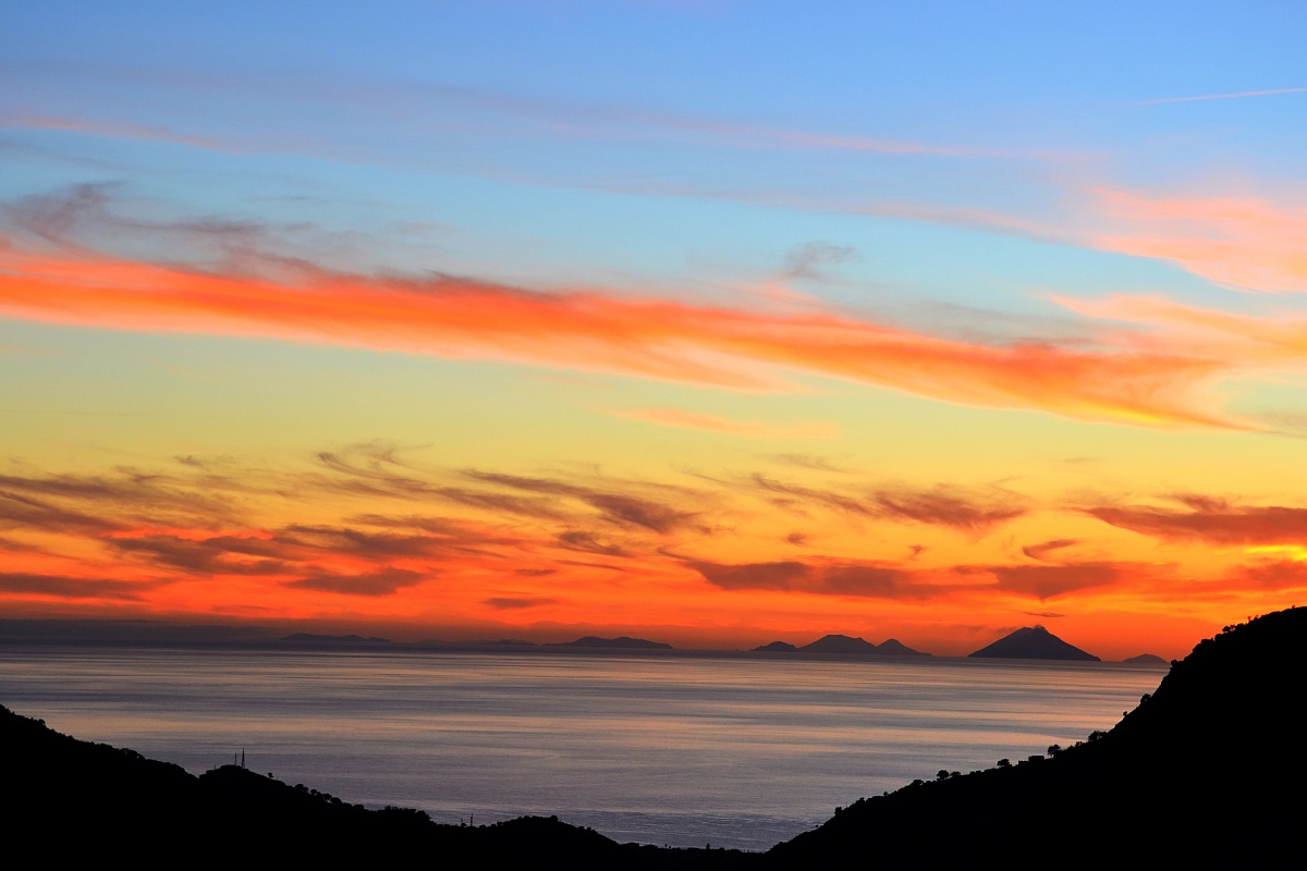 Sunset on the Tirreno Cosentino with Stromboli and the Aeolian Islands....