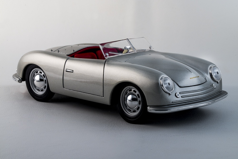 Porsche TYP 356 Roadster (1948)...