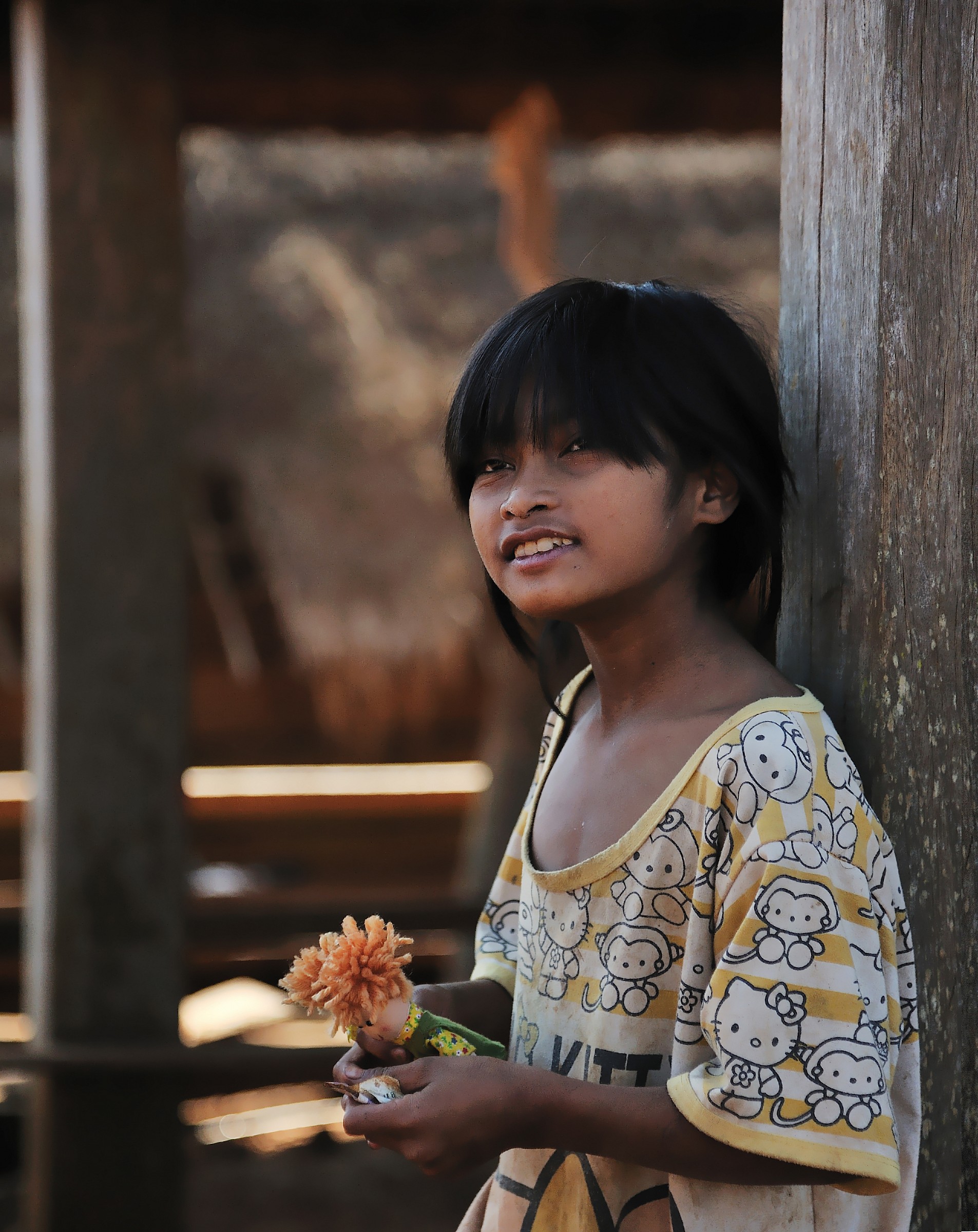 Cambodia, girl grateful for small gift...