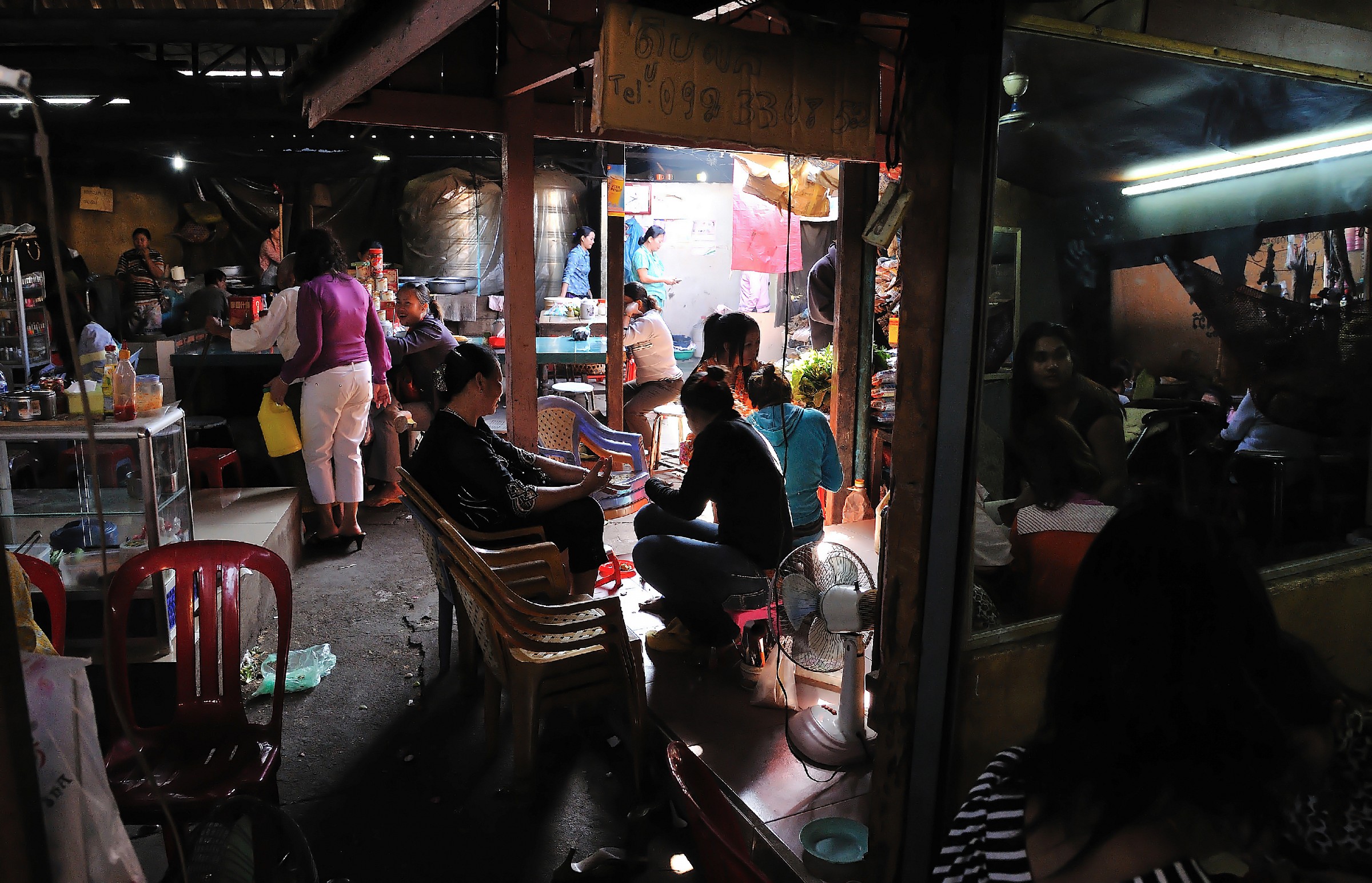 Insight into the old market in Phnom Penh...