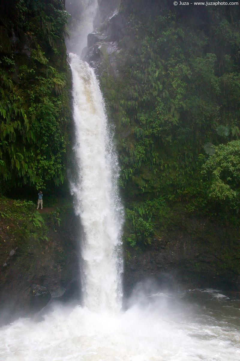 Waterfall, 009038...