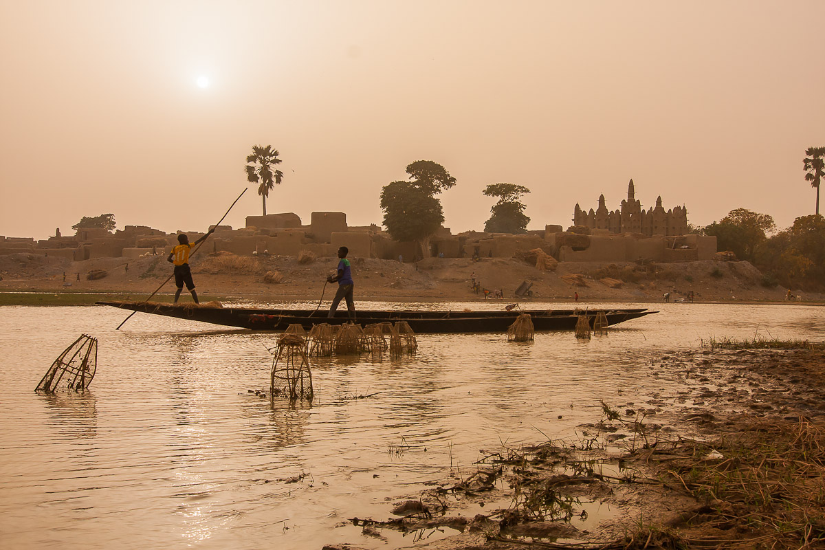 Mali - Village along the Niger...