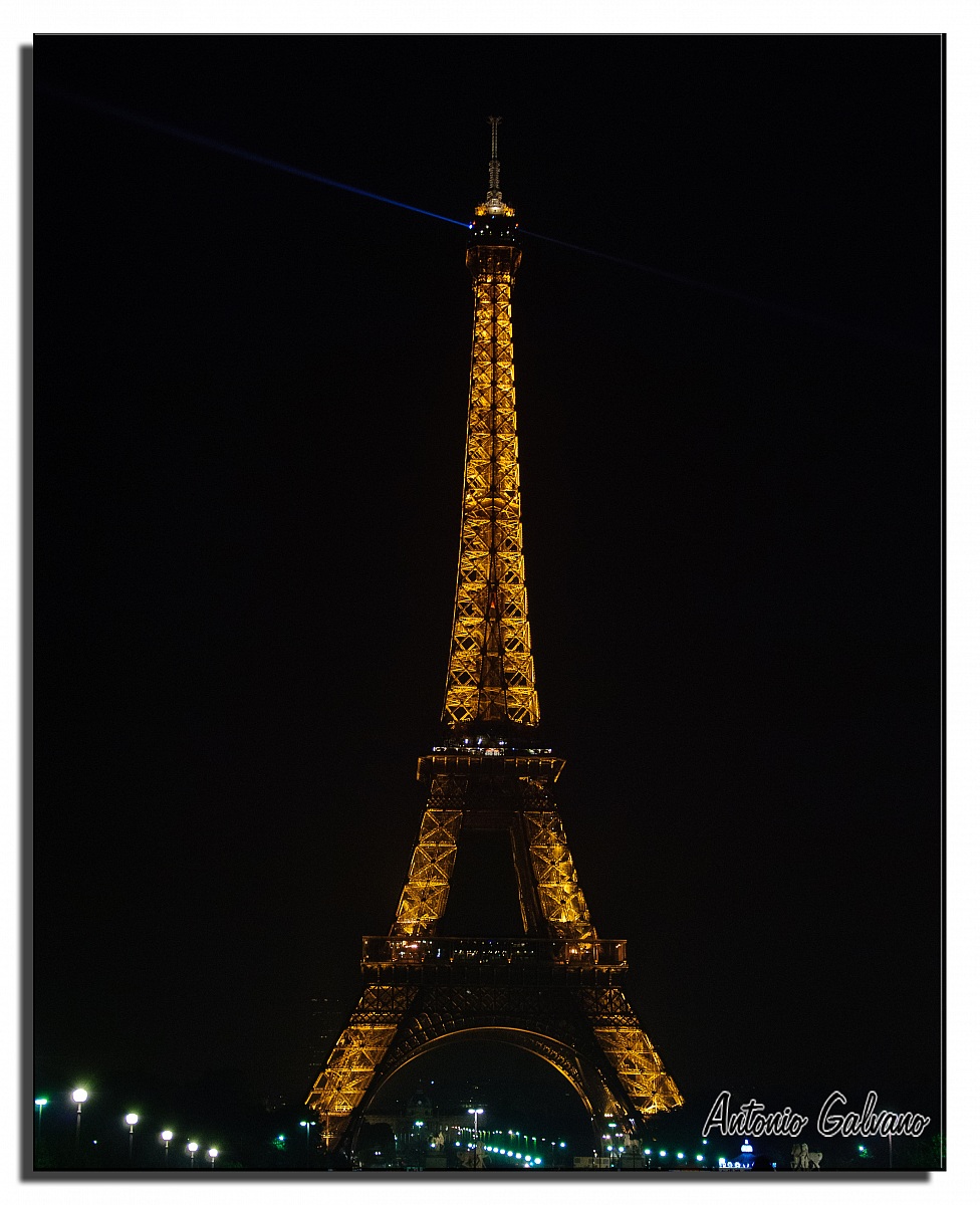 tour Eiffel...