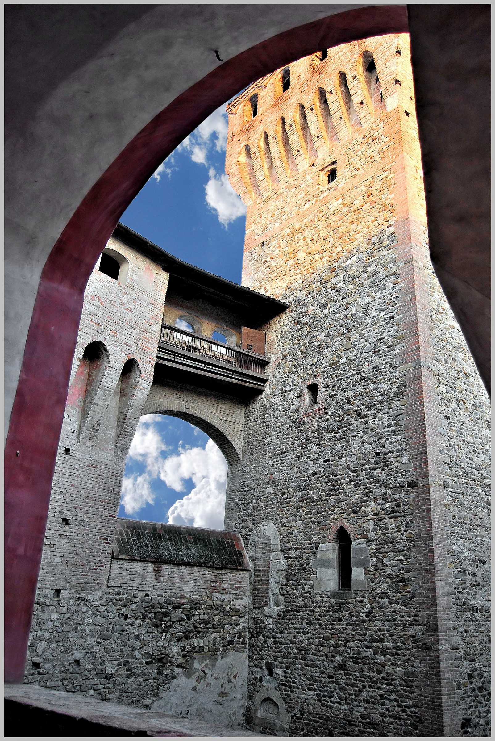 passage of the tower - Vignola...