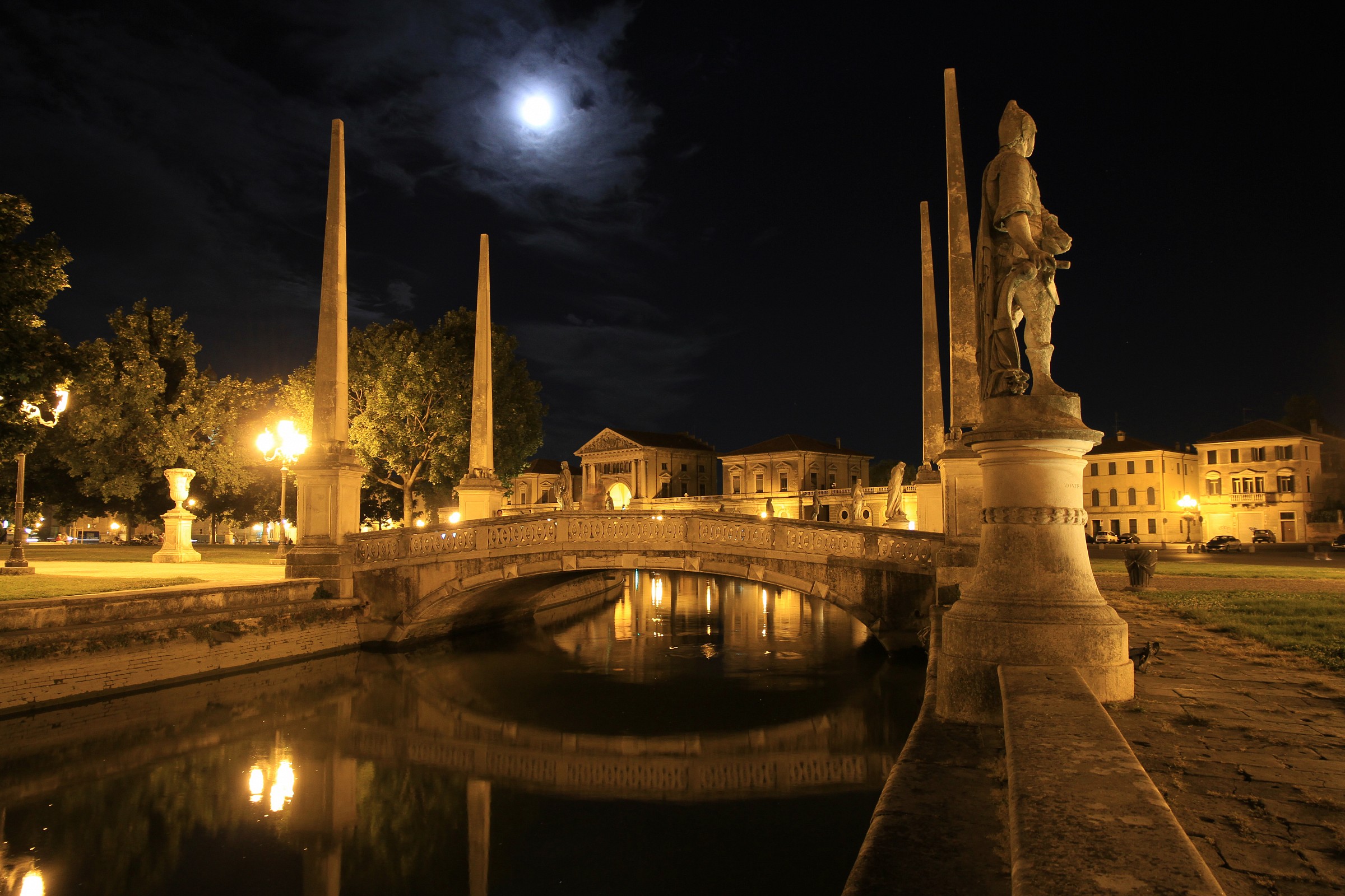 Prato della Valle by night, Padova...