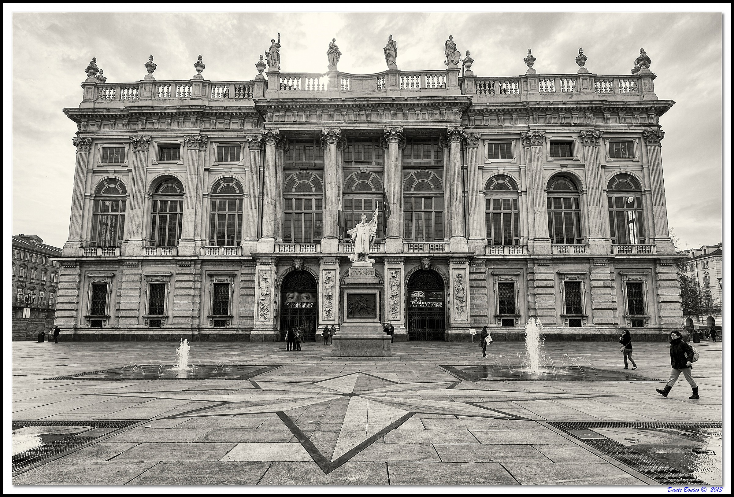 Palazzo Madama: la facciata...