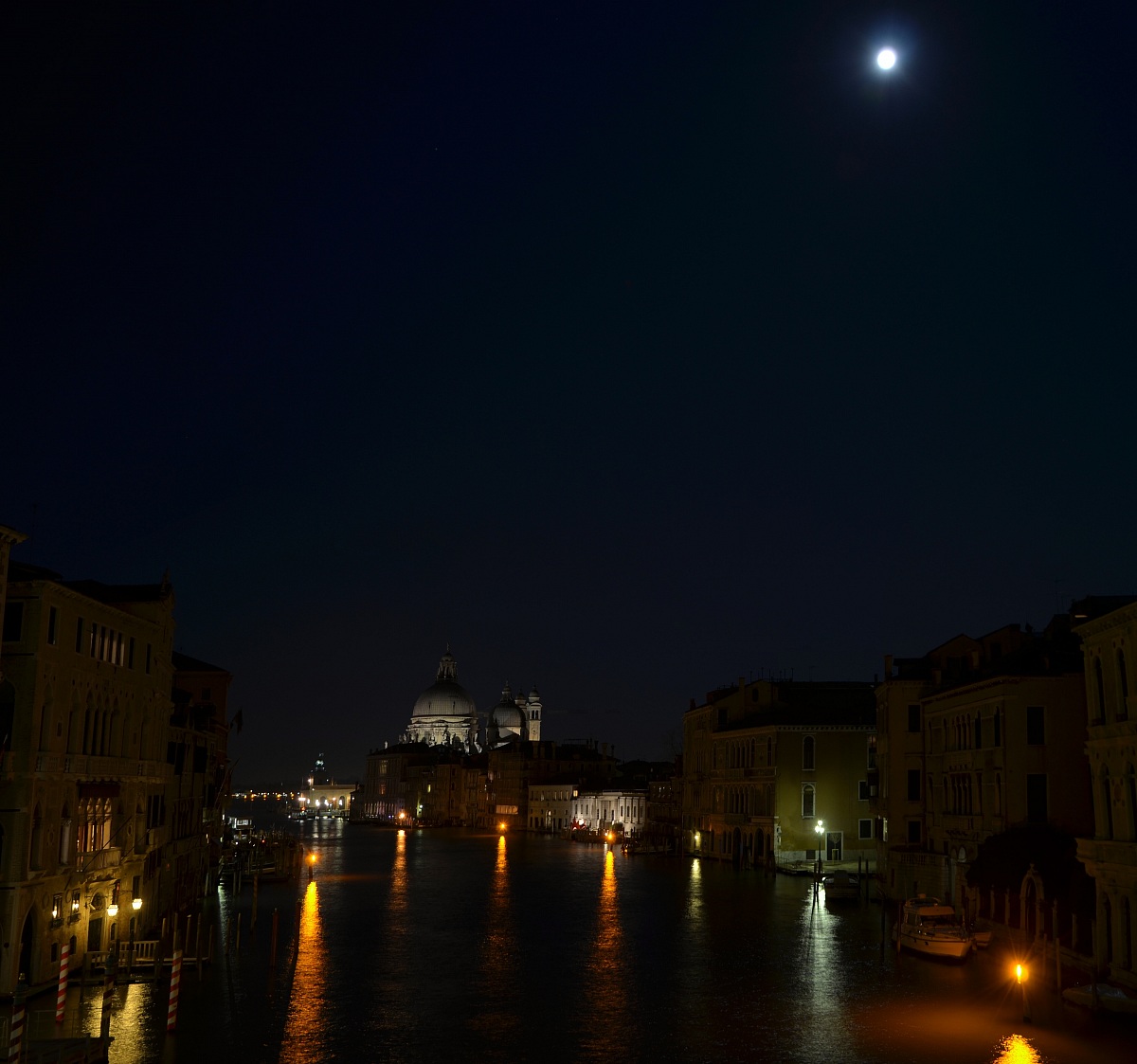 Chiesa della Salute from the Accademia bridge...