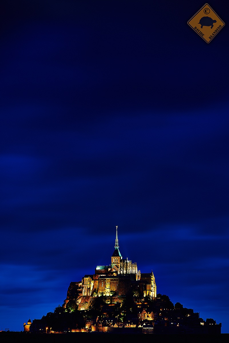 23:00. Blue Hour at Le Mont Saint Michel...