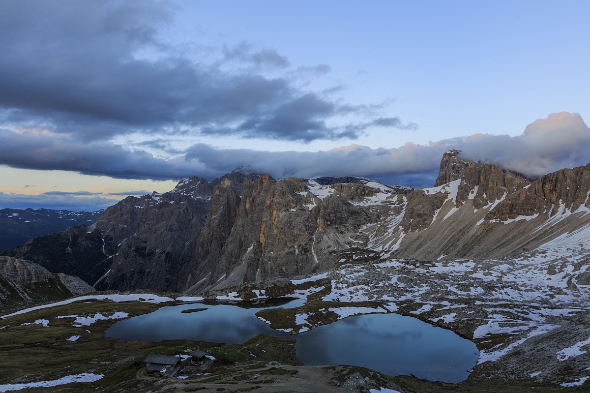 i laghi alle tre cime di lavaredo......