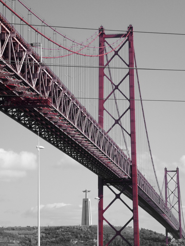 El 25 de Abril Bridge...