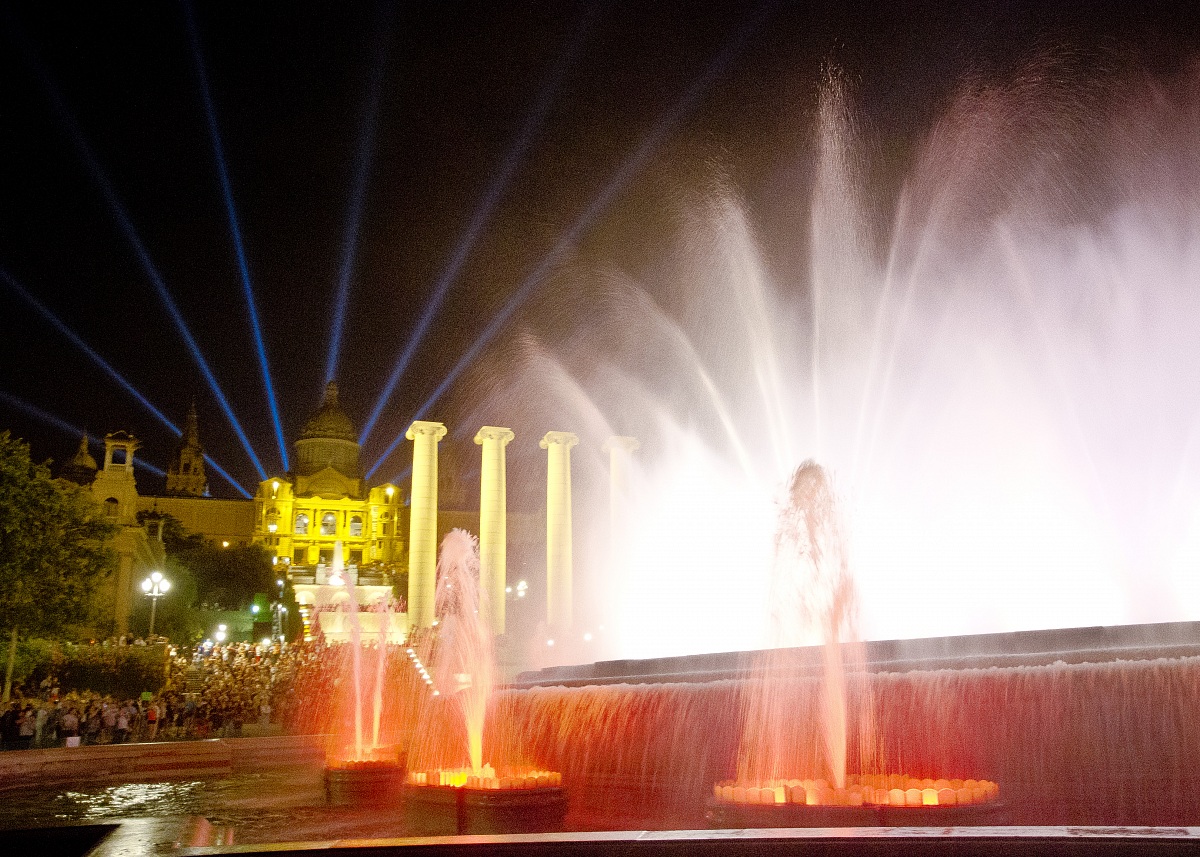The Magic Fountain, hides ......
