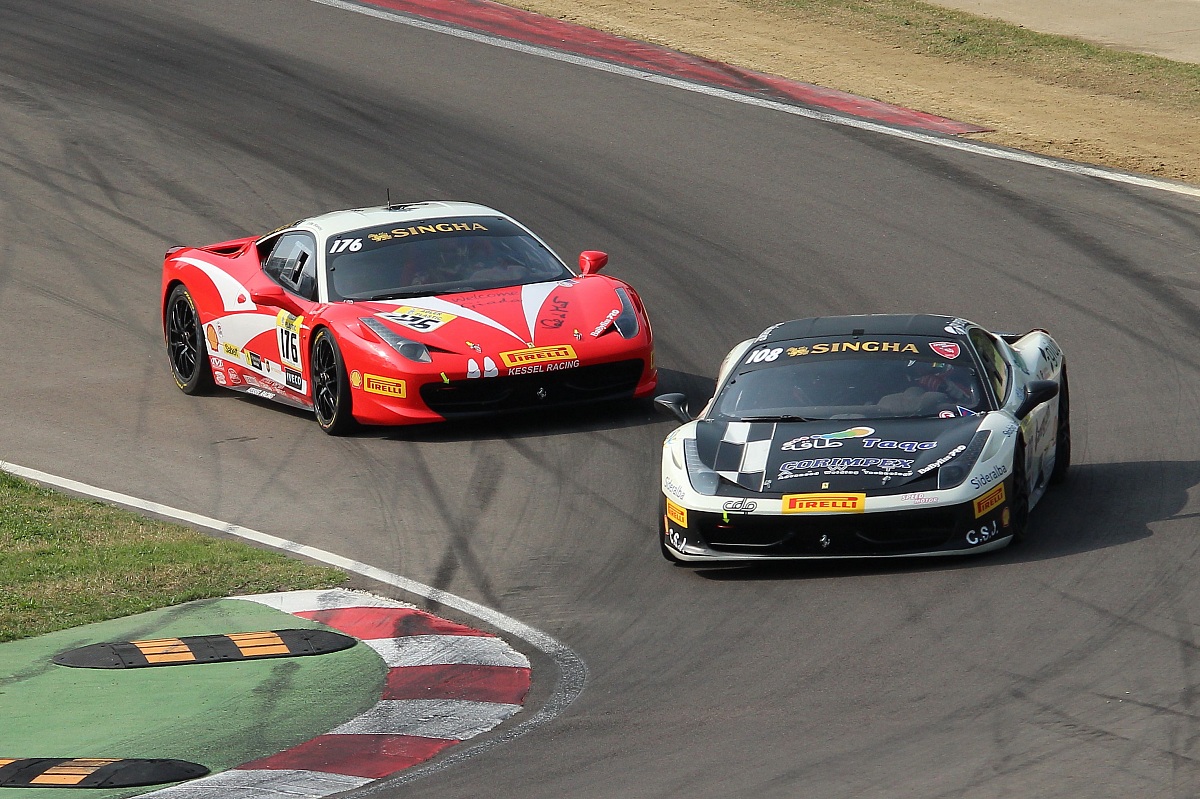 Ferrari Challenge Imola-Overtaking...
