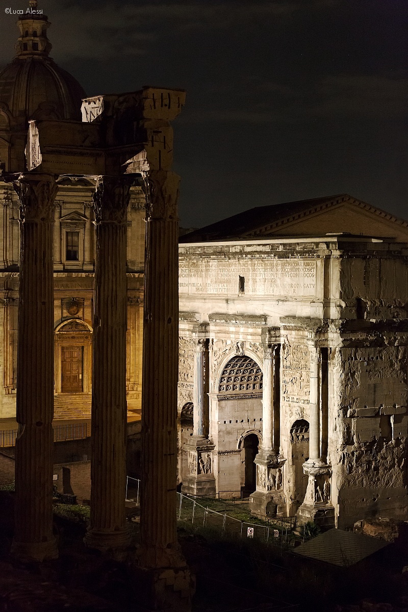 Tempio di Vespasiano e arco di Settimio Severo...