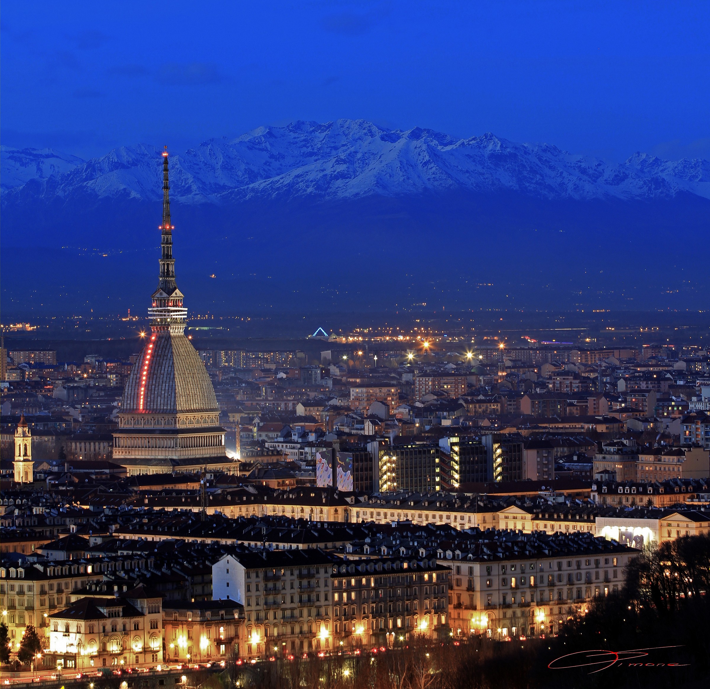 Turin between Mole and Mountains...