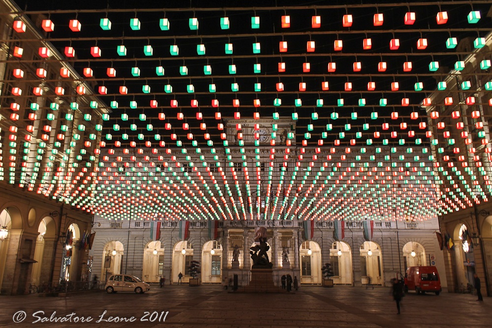 Soffitto di luci su Piazza Palazzo di Città - Torino...
