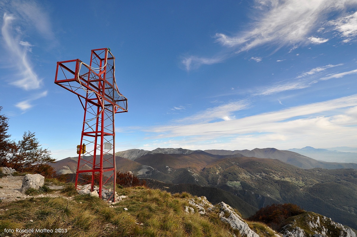 Monte Rotonaria, summit cross....