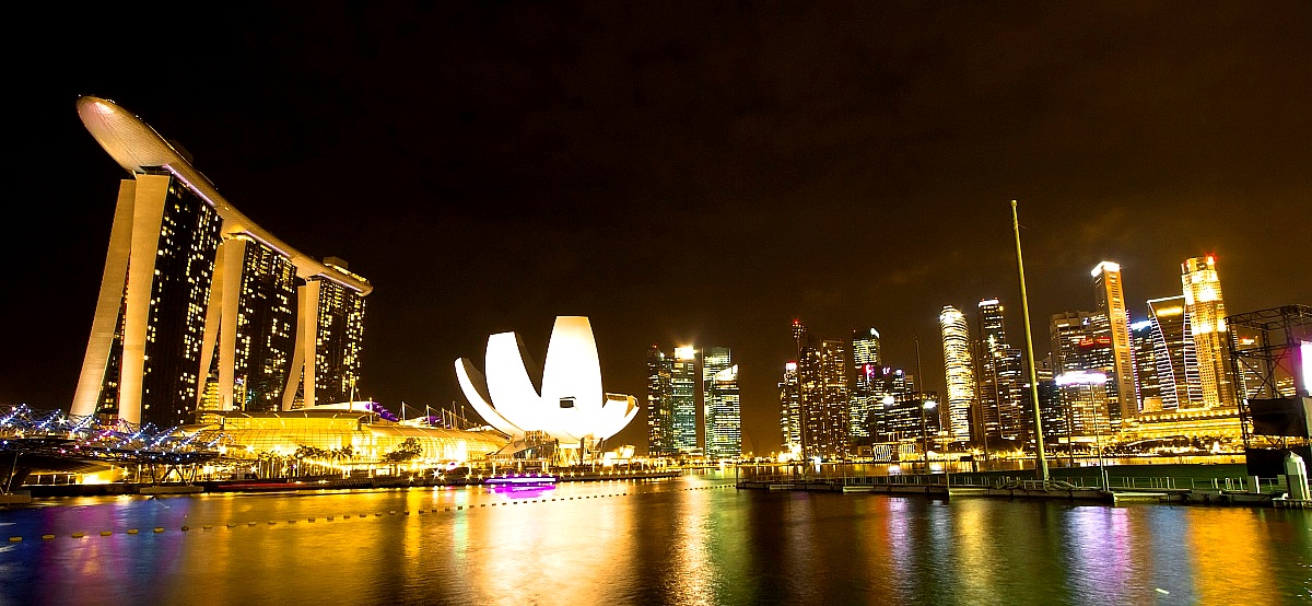 Singapore by night...
