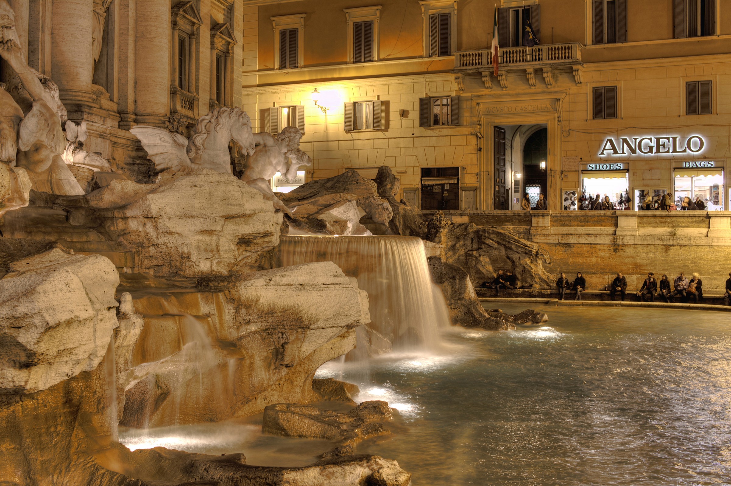 Fontana di Trevi...