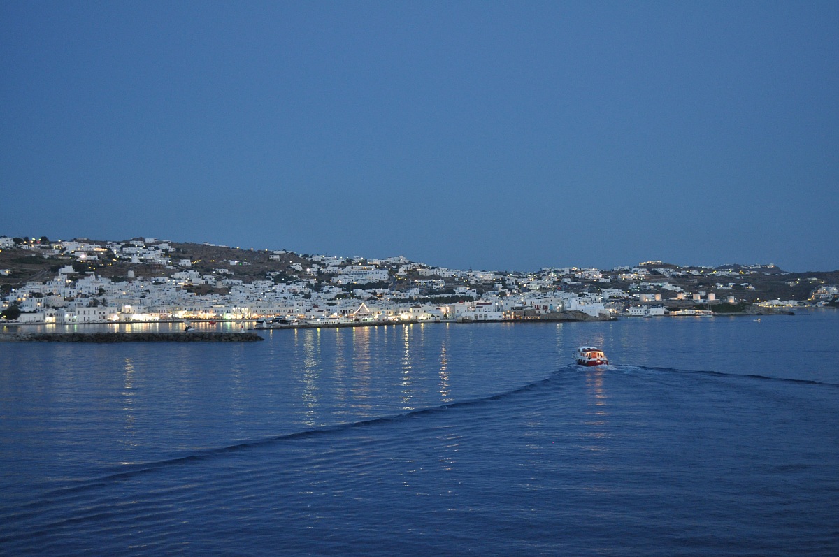 Night in Mykonos...